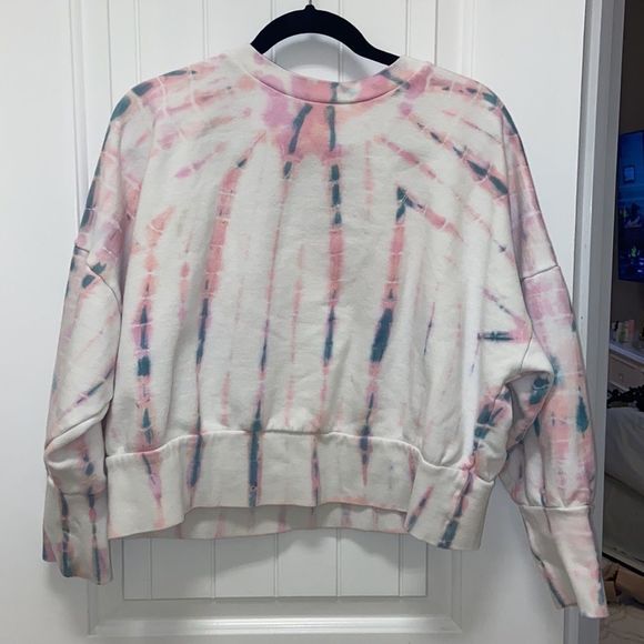 Old navy Loose Tie-Dye Cropped Crew-Neck Sweatshirt for Women - Picture 8 of 14